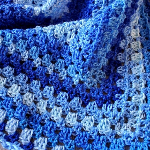 Crochet BABY BLANKET AFGHAN Lap Granny square 29" x 29" Blue Navy NEW Unisex - Picture 5 of 8